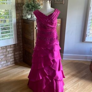 JADE COUTURE MOTHER OF THE BRIDE DRESS 8 P EXCELLENT MOTHER OF THE BRIDE